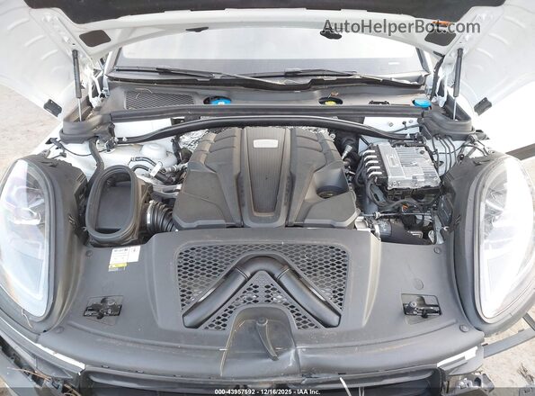 WP1AF2A53NLB31534 2022 PORSCHE MACAN White Rear view