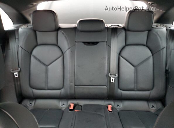 WP1AF2A55PLB58060 2023 PORSCHE MACAN Black Հետևի նստատեղերի տեսք