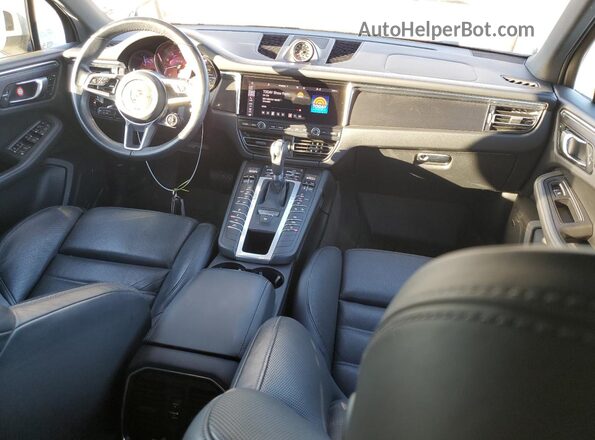 WP1AG2A52MLB53276 2021 PORSCHE MACAN Silver Dashboard view