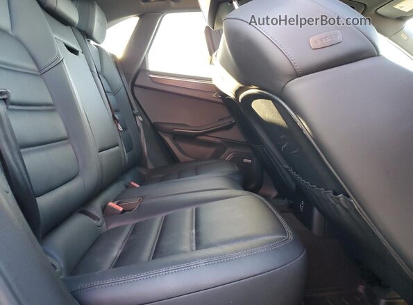 WP1AG2A52MLB53276 2021 PORSCHE MACAN Silver Rear interior view