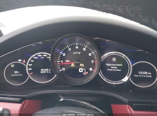 WP1AG2AY9MDA34306 2021 PORSCHE CAYENNE White Vista de los asientos traseros