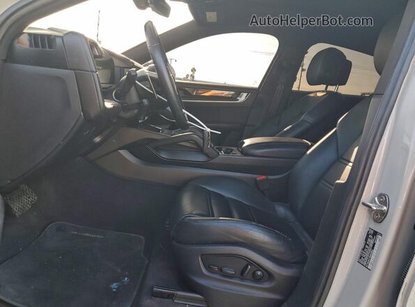 WP1BA2AY1RDA52862 2024 PORSCHE CAYENNE Gray Вид салону спереду