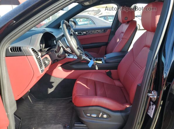 WP1BA2AY2MDA41040 2021 PORSCHE CAYENNE Черный Вид салона спереди