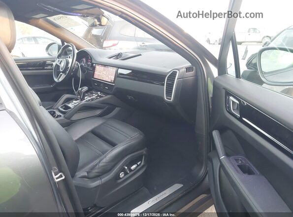 WP1BA2AY3LDA47394 2020 PORSCHE CAYENNE Gray წინა სალონის ხედი