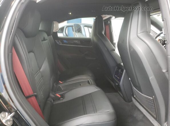 WP1BA2AY3SDA29198 2025 PORSCHE CAYENNE Black Widok wnętrza z tyłu