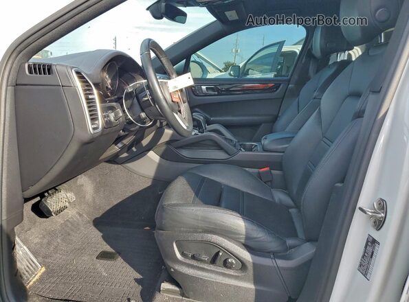 WP1BA2AY6NDA48543 2022 PORSCHE CAYENNE White Вид салону спереду