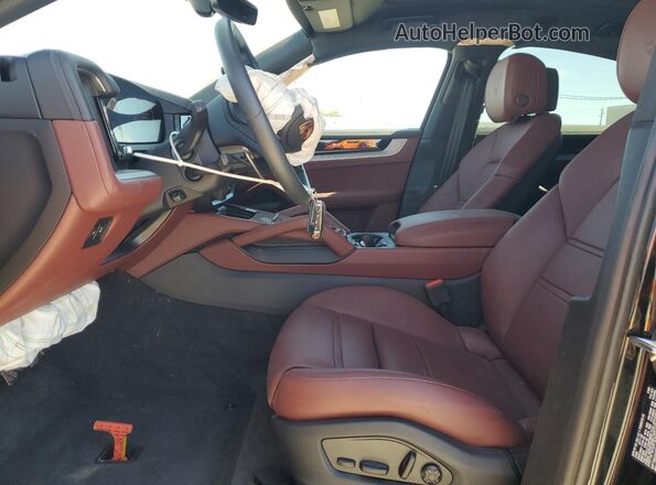 WP1BA2AY9SDA31330 2025 PORSCHE CAYENNE Черный Вид салона спереди