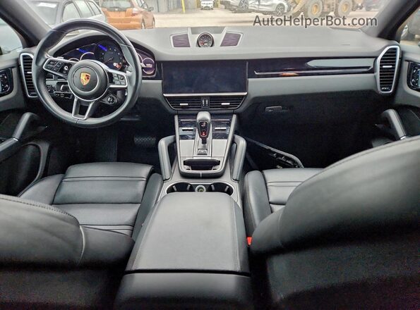 WP1BA2AYXMDA41965 2021 PORSCHE CAYENNE Black Widok deski rozdzielczej