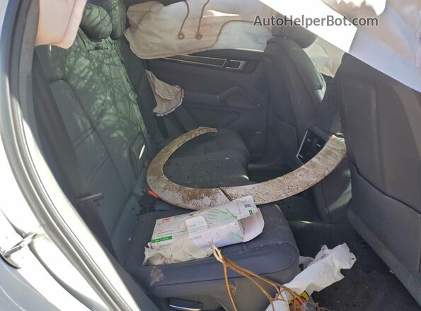 WP1BG2AY6MDA49558 2021 PORSCHE CAYENNE Белый Вид задних сидений