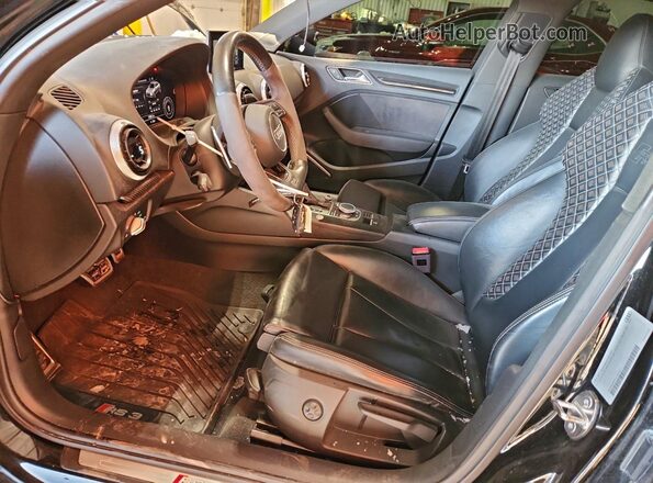 WUABWGFF1J1900481 2018 AUDI RS3 Black წინა სალონის ხედი