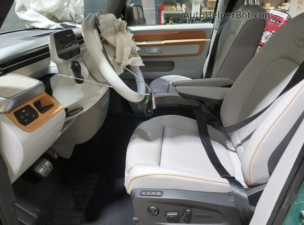 WVG6YVEB8SH007062 2025 VOLKSWAGEN ID Two Tone Widok wnętrza z przodu