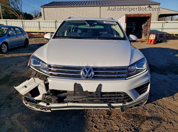 WVGEF7BP3HD001683 2017 VOLKSWAGEN TOUAREG White Vista frontal
