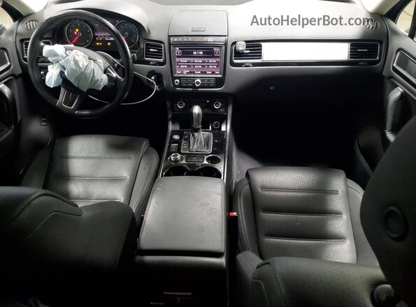 WVGEF7BP6HD006358 2017 VOLKSWAGEN TOUAREG White Widok deski rozdzielczej