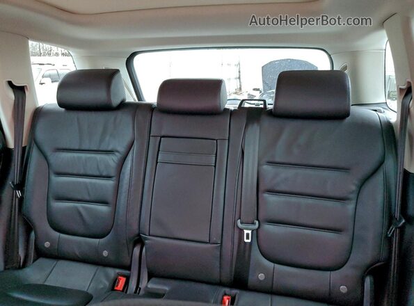 WVGEF9BP2GD012331 2016 VOLKSWAGEN TOUAREG Black Հետևի նստատեղերի տեսք