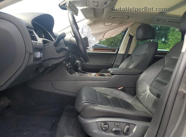 WVGEP9BPXGD002689 2016 VOLKSWAGEN TOUAREG Gray Սալոնի դիմացի տեսք