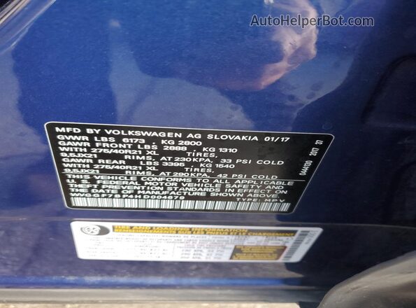 WVGGF7BP4HD004679 2017 VOLKSWAGEN TOUAREG Blue Widok naklejki z numerem VIN