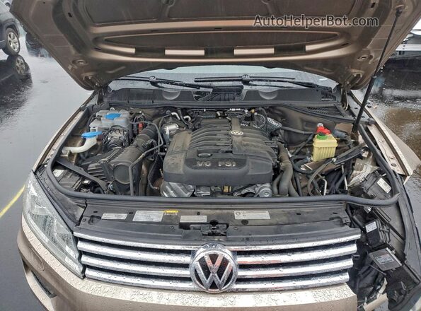 WVGRF7BP1HD005054 2017 VOLKSWAGEN TOUAREG Gold Engine compartment view