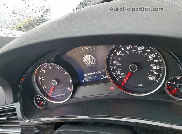 WVGRF7BP1HD005054 2017 VOLKSWAGEN TOUAREG Gold Instrument cluster view