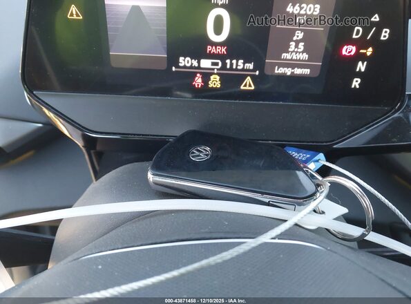WVGRMPE2XNP067228 2022 VOLKSWAGEN ID.4 Silver Dashboard view