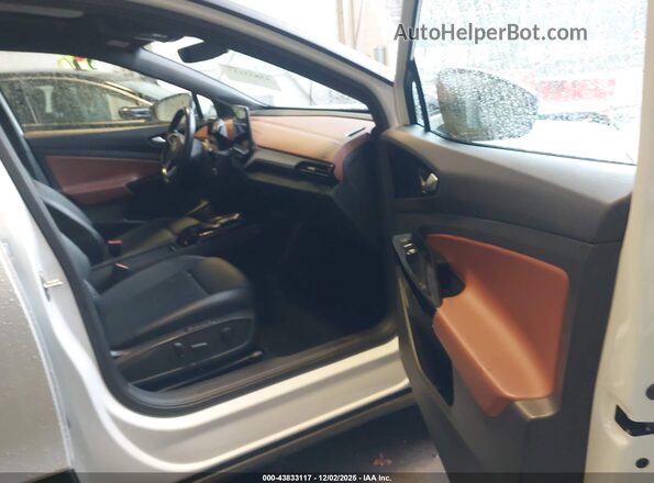 WVGTMPE22MP028136 2021 VOLKSWAGEN ID.4 White Front interior view