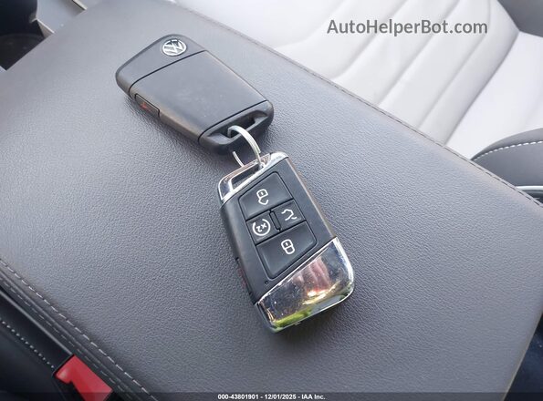 WVWAR7AN4NE011140 2022 VOLKSWAGEN ARTEON Синий Вид панели приборов
