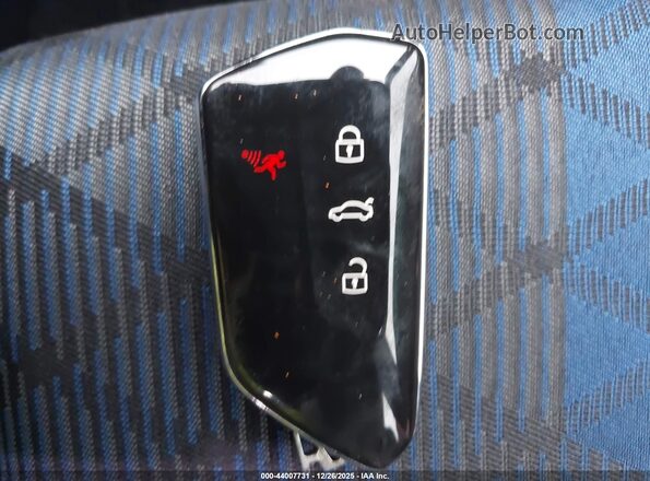 WVWEB7CD4SW217266 2025 VOLKSWAGEN GOLF Blue Dashboard view