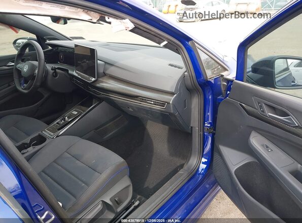 WVWKB7CD6SW246884 2025 VOLKSWAGEN GOLF Blue Front interior view