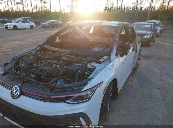 WVWLA7CD2SW231791 2025 VOLKSWAGEN GOLF White Դիմացի տեսք