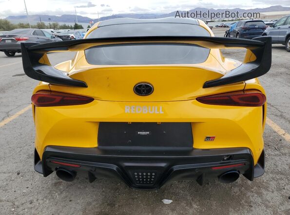 WZ1DB4C05LW023680 2020 TOYOTA SUPRA Желтый Вид сзади