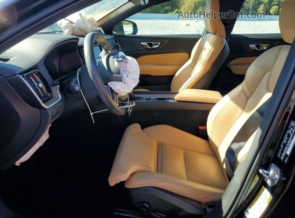 YV1102EL2L2397300 2020 VOLVO V60 Black Вид салону спереду