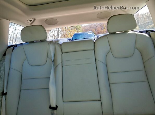 YV1102EL4L2354576 2020 VOLVO V60 White Rear seats view