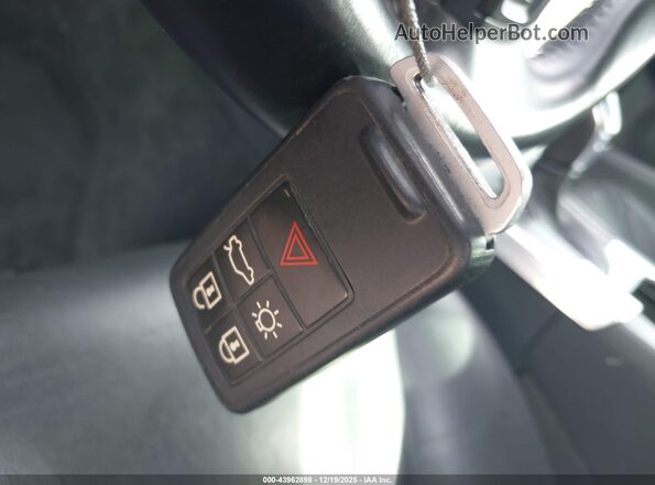 YV126MFK7G2393723 2016 VOLVO S60 Black Вид панелі приладів