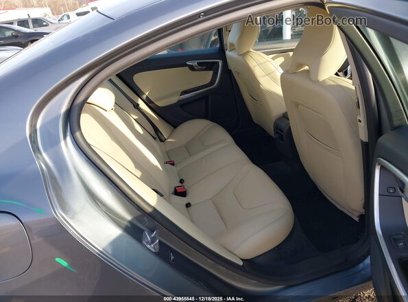 YV126MFL2H2420434 2017 VOLVO S60 Gray 