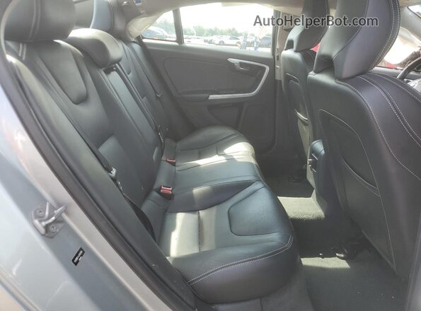 YV126MFL4J2452064 2018 VOLVO S60 Серебряный Вид задних сидений