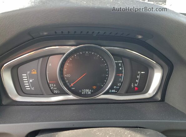 YV140MEM2H1338441 2017 VOLVO V60 Белый 