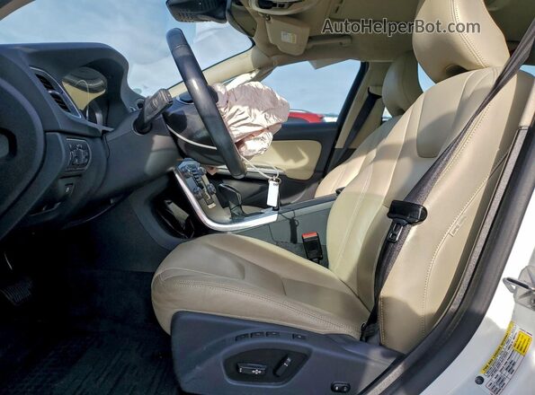 YV140MEM2H1338441 2017 VOLVO V60 Белый 