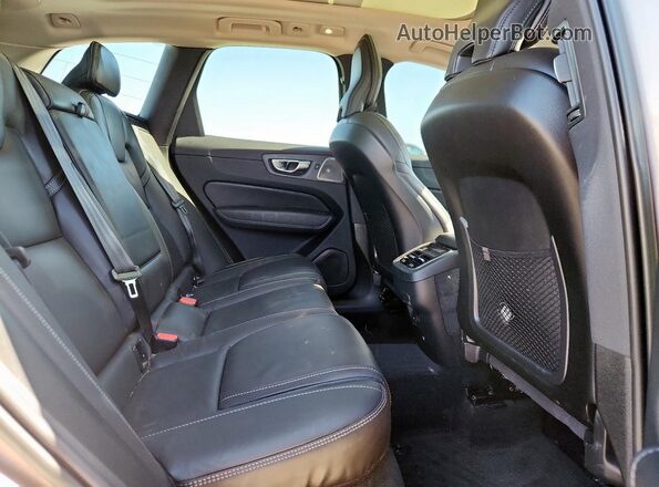 YV4062RA6P1290123 2023 VOLVO XC60 Beige Rear interior view