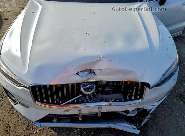 YV4062RL7N1942245 2022 VOLVO XC60 White Widok wnętrza z tyłu