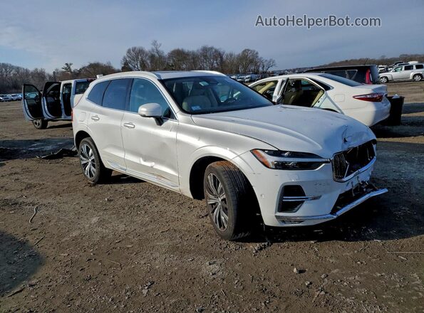 YV4062RL7N1942245 2022 VOLVO XC60 White Przód prawy