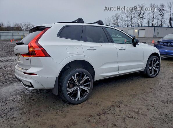 YV4062RM1N1954674 2022 VOLVO XC60 White Rear right