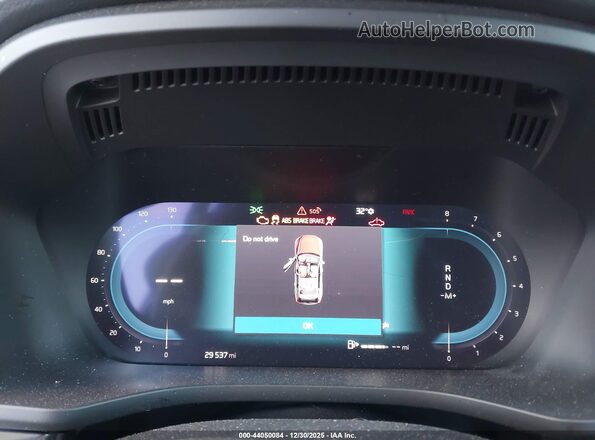 YV4062RM6N1905972 2022 VOLVO XC60 White Rear seats view