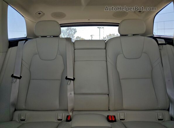 YV4102DL1M1860703 2021 VOLVO XC60 White უკანა სავარძლების ხედი