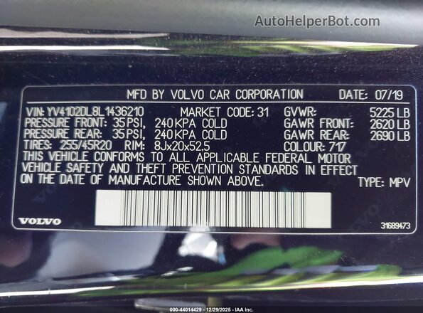 YV4102DL8L1436210 2020 VOLVO XC60 Black Vista del compartimento del motor