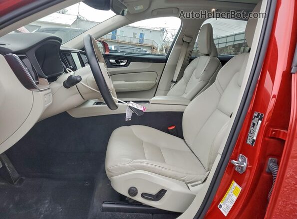 YV4102RK0M1721243 2021 VOLVO XC60 Red Vista interior delantera