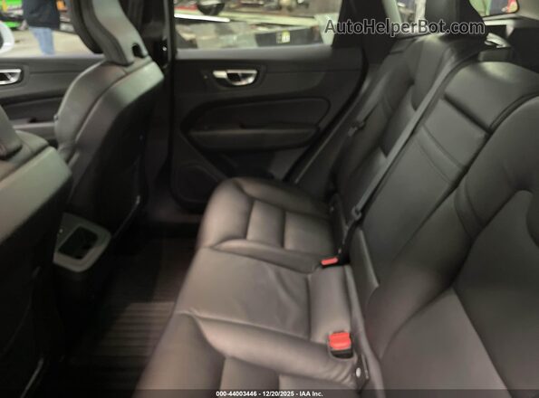 YV4102RKXM1803450 2021 VOLVO XC60 White 
