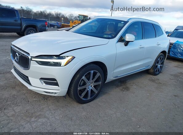 YV4102RL2M1835091 2021 VOLVO XC60 Белый Передняя левая четверть