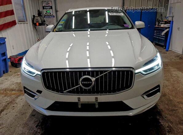 YV4102RL4J1043102 2018 VOLVO XC60 White Вид спереду