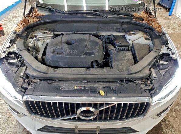 YV4102RL4J1043102 2018 VOLVO XC60 White Вид підкапотного простору