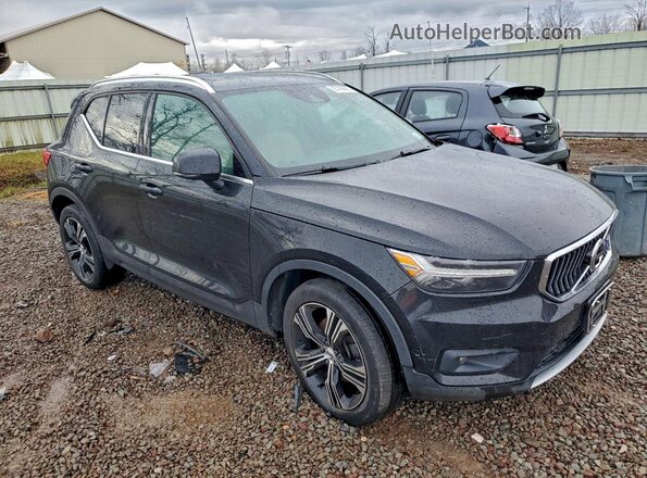 YV4162UL8L2174746 2020 VOLVO XC40 Charcoal Front right