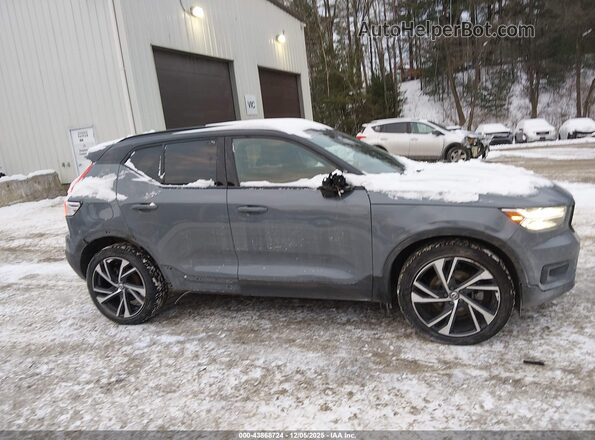 YV4162UM7M2442129 2021 VOLVO XC40 Gray Rear interior view